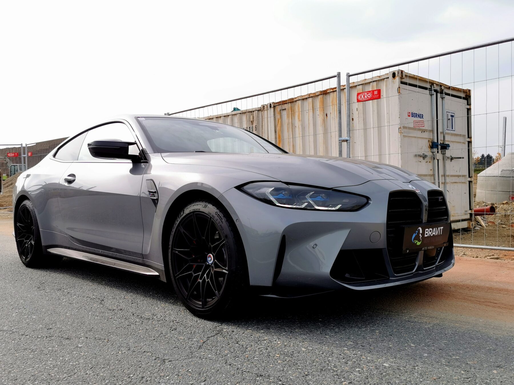 BMW M4 Competition - RENT THE BRAVE by BRAVIT