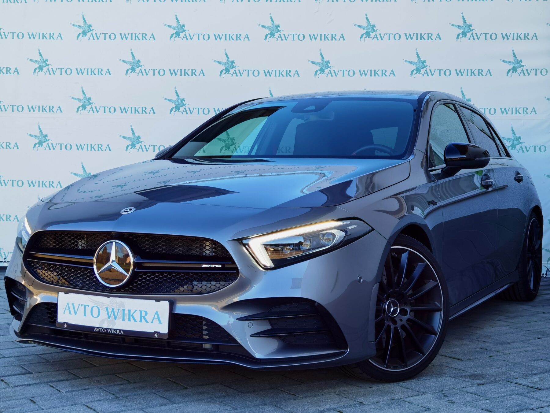 Mercedes-Benz A 35 AMG 4MATIC+ - RENT THE BRAVE by BRAVIT